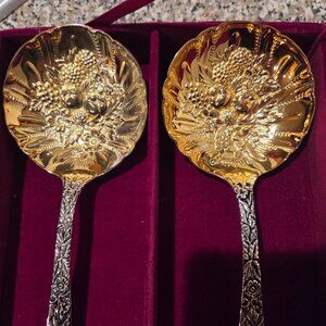 GODINGER SILVER ART CO BERRY SERVING SPOONS SET OF 2 SILVER & GOLD ORIG CASE-EUC